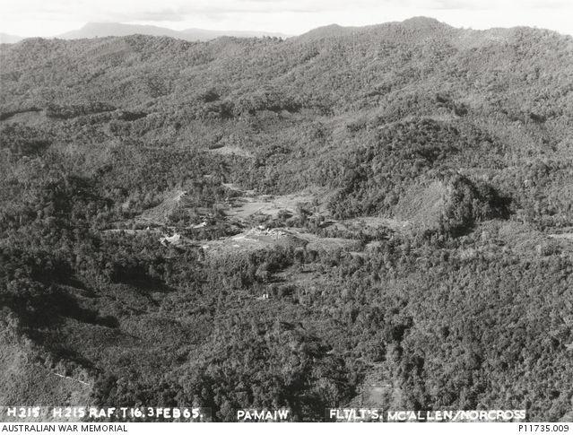 An aerial view of the British Army outpost at Pa Main, Central Brigade, Sarawak. Australian War Memorial.