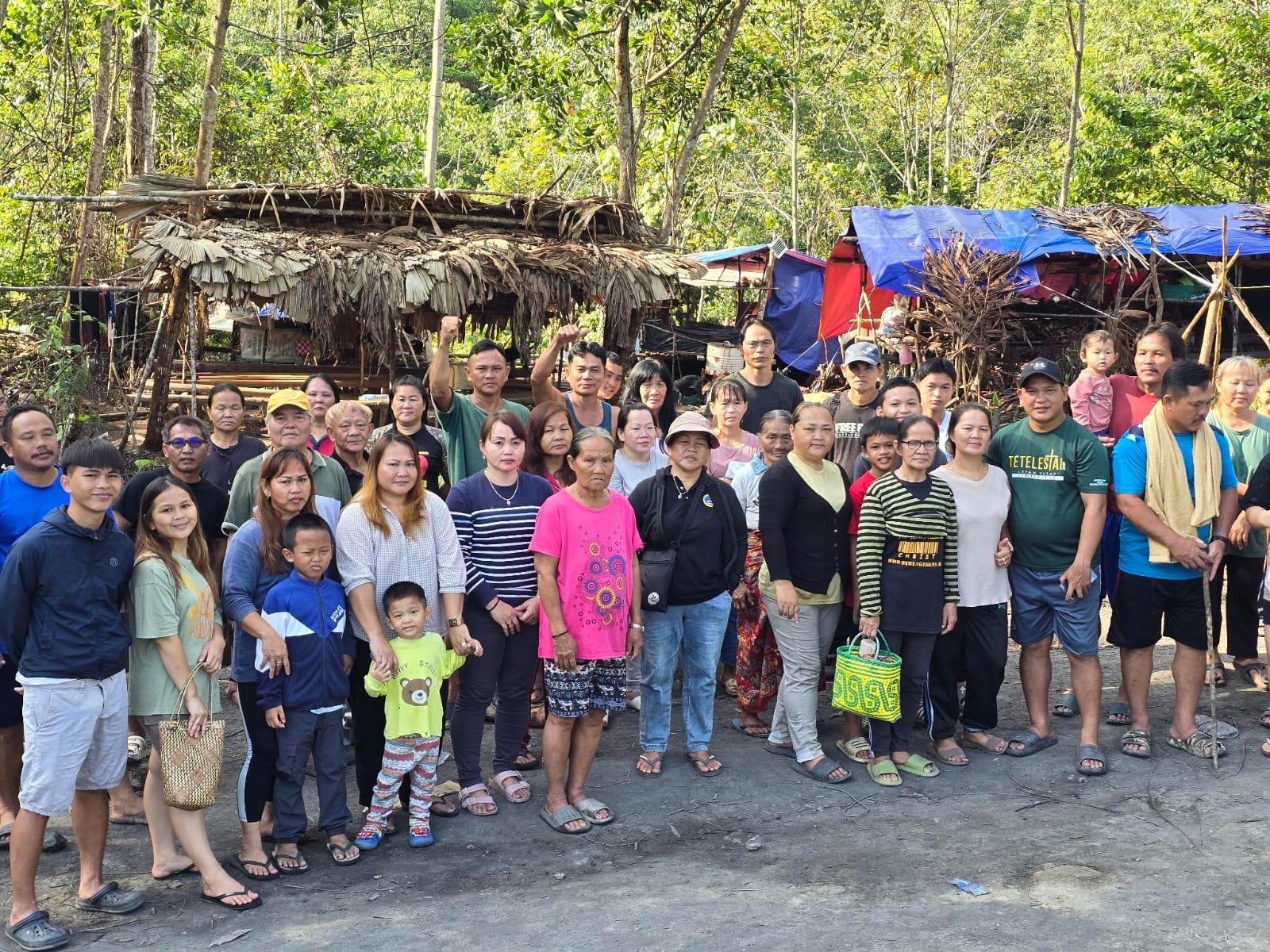 community-of-Long-Tepen-at-the-blockade-camp-site